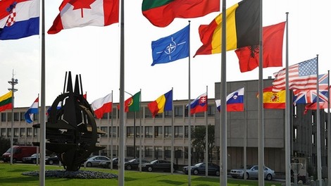 Vì sao NATO khiếp sợ Nga?