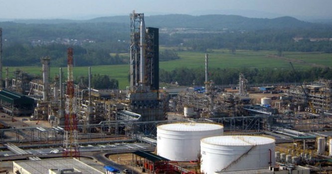 Đàm phán mua cổ phần nhà máy Dung Quất của Gazprom bị kéo dài vì các khoản nợ