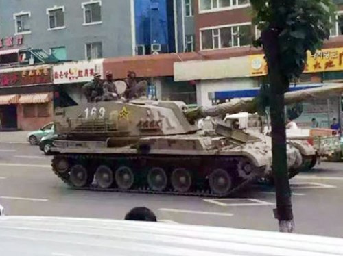 Xe thiết giáp của Trung Quốc được điều đến khu vực biên giới với Triều Tiên