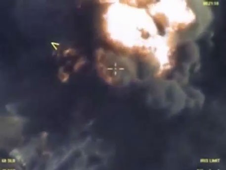 Không quân Nga hủy diệt dầu ăn cướp của IS trong hỏa ngục