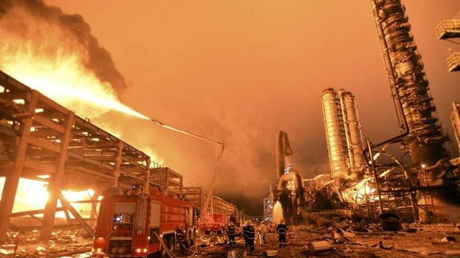Trung Quốc: Phát nổ dữ dội tại nhà máy hóa chất