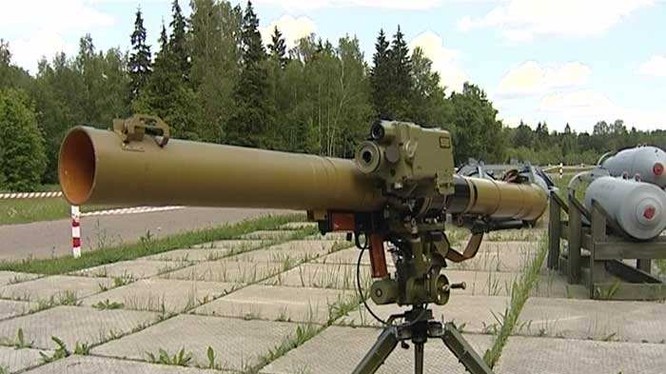 Kinh hoàng súng phóng lựu Nga Vampire xuyên thủng bê tông cốt thép dày 2 mét