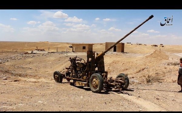 Quân đội Syria lại bất ngờ thua, IS đánh chiếm căn cứ Muhajarah gần sân bay T4