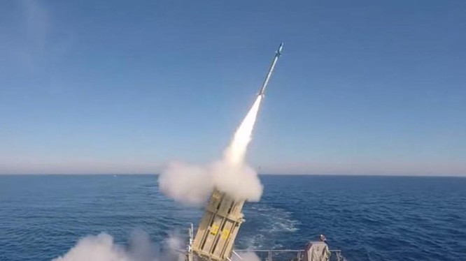 Video : Israel thử nhiệm thành công Vòm sắt trên biển