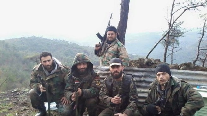 Các binh sĩ lực lượng NDF ở Latakia