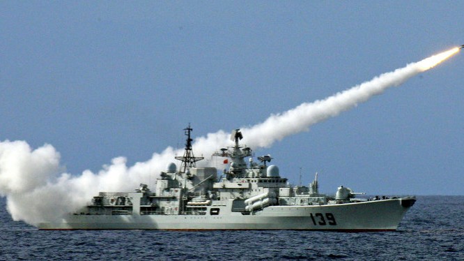 Chiến hạm Trung Quốc phóng tên lửa chống tàu trong một cuộc diễn tập có sử dụng đạn thật