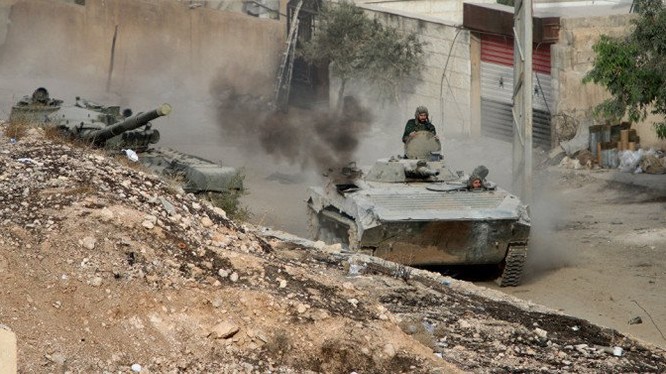 Xe tăng và xe BMP quân đội Syria