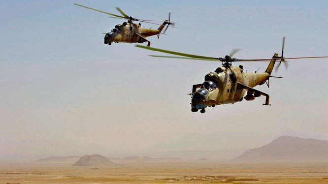 Trực thăng Mi-24 không quân Nga chiến đấu trên bầu trời Syria