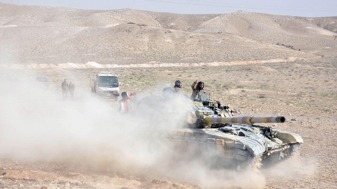 Binh sĩ quân đội Syria tấn công vùng ngoại vi sân bay T-4