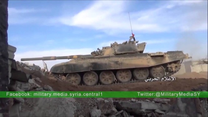 Xe tăng quân đội Syria trên chiến trường Đông Ghouta Damasucs