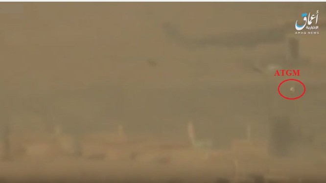 Tên lửa chống tăng của IS tấn công máy bay trực thăng vận tải Mi-8 quân đội Syria