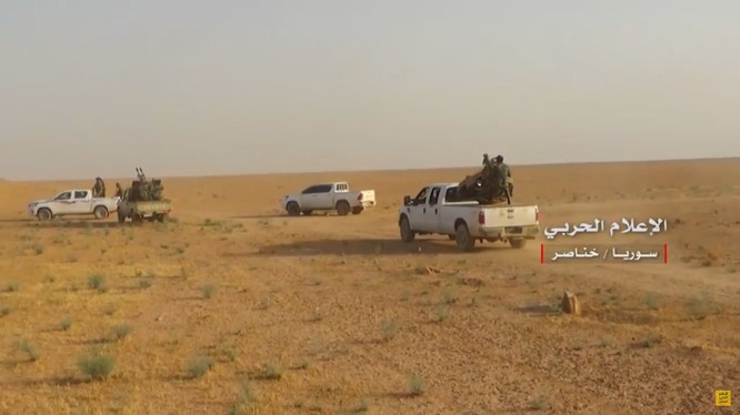Lực lượng sư đoàn 30 Vệ binh Cộng hòa tiến công truy quét IS trên vùng nông thôn phía đông nam Aelppo