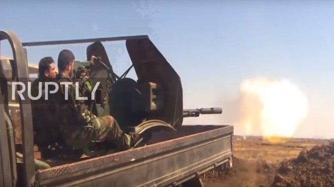 Binh sĩ quân đội Syria chiến đấu trên cao nguyên Golan