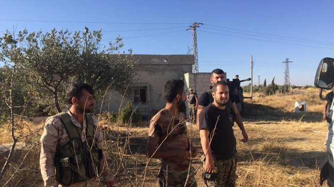 Các đơn vị quân đội Syria chờ đợi cuộc tấn công. Ảnh miinh họa Masdar News