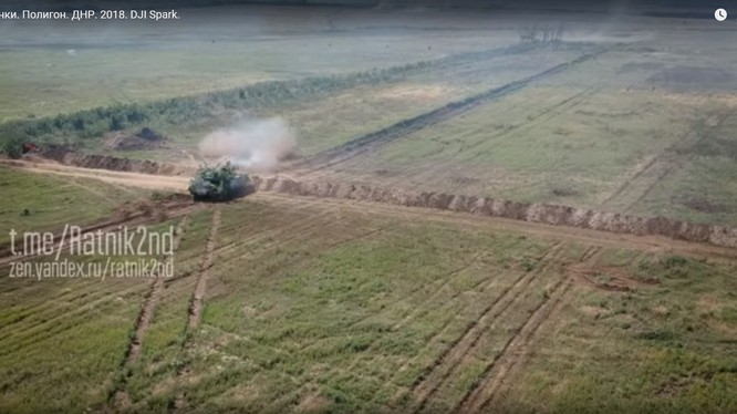 Xe tăng Donesk huấn luyện chiến đấu. Ảnh minh họa video dân quân Donesk