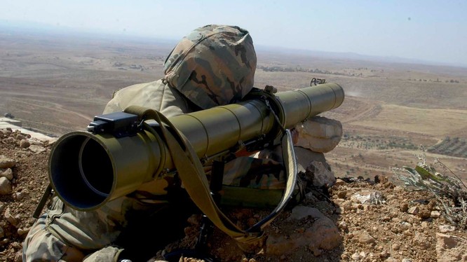Binh sĩ Syria sử dụng tên lửa chống tăng có điều khiển ATGM. Ảnh minh họa South Front