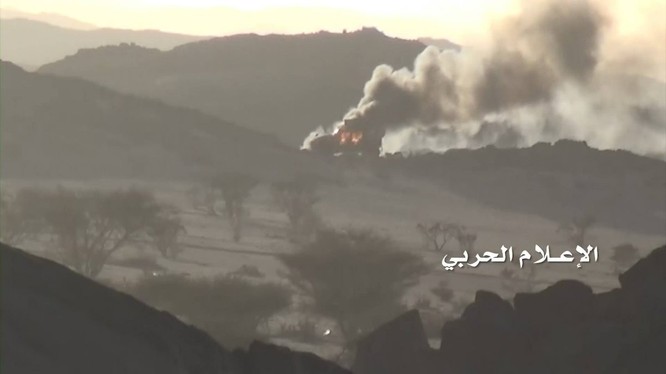 Các chiến binh Houthi tấn công Liên minh quân sự vùng Vịnh trên vùng biên giới Yemen - Ả rập Xê-út.