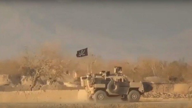 Đoàn xe quân đội Mỹ trúng mìn Afghanistan. Ảnh minh họa video