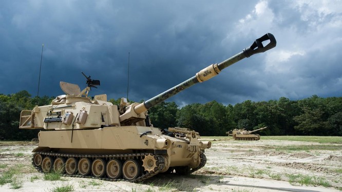 Pháo tự hành tầm xa M109 của quân đội Mỹ sử dụng thử nghiệm đầu đạn tầm xa tốc độ siêu âm (ERCA). Ảnh: The National Interest.