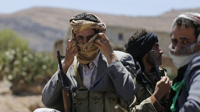 Các chiến binh Yemen trên chiến trường biên giới Yemen - Ả rập Xê-út. Ảnh minh họa: Masdar News.