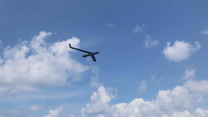 UAV ScanEagle hoạt động trên chiến trường châu Âu. Ảnh Defence News