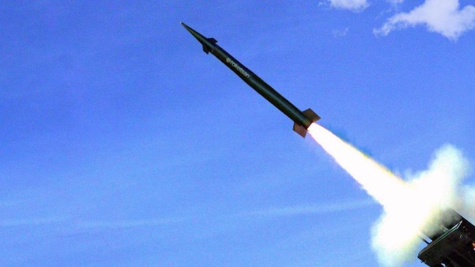 Hệ thống pháo phản lực - tên lửa ROKETSAN MCL phóng tên lửa TRLG-230. Ảnh Military Ukraine.