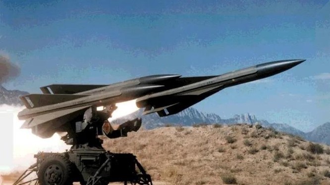 Hệ thống phòng không MIM-23 Hawk của Quân đội Tây Ban Nha phóng tên lửa. Ảnh Military Leak