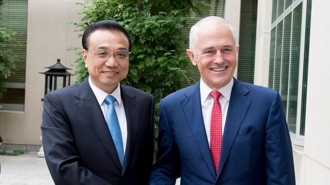 Thủ tướng Trung Quốc Lý Khắc Cường và Thủ tướng Australia Malcolm Turnbull tại Canberra ngày 24/3/2017. Ảnh: Tân Hoa xã