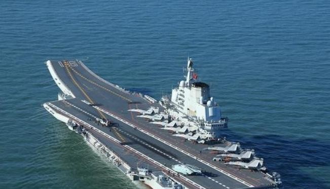 Tàu sân bay Liêu Ninh của Hải quân Trung Quốc được cải tạo từ tàu Varyag của Ukraine. Ảnh: Ifeng.