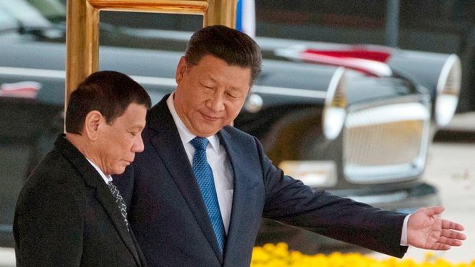 Tổng thống Philippines Rodrigo Duterte và Chủ tịch Trung Quốc Tập Cận Bình. Ảnh: Philstar.