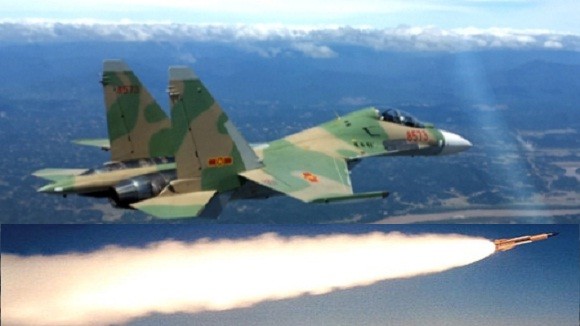 Su-30MK2 của không quân Việt Nam phóng tên lửa diệt mục tiêu
