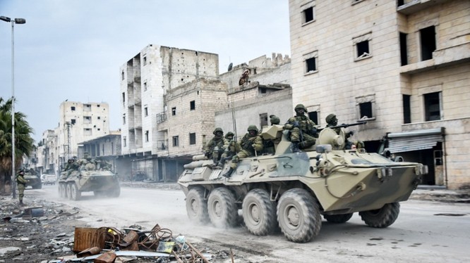 Binh sĩ Nga làm nhiệm vụ ở thành phố Aleppo, Syria