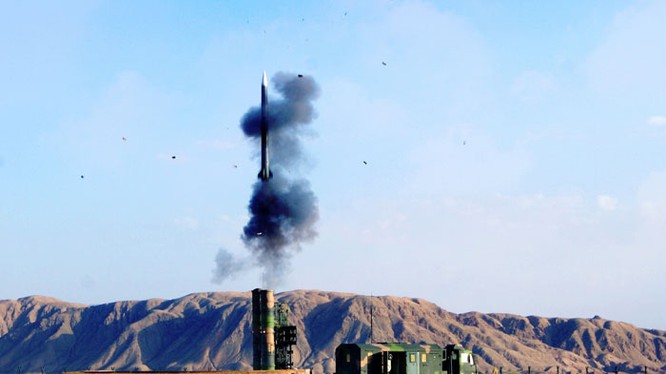 Tên lửa HQ-9 của Trung Quốc khai hỏa trong cuộc tập trận
