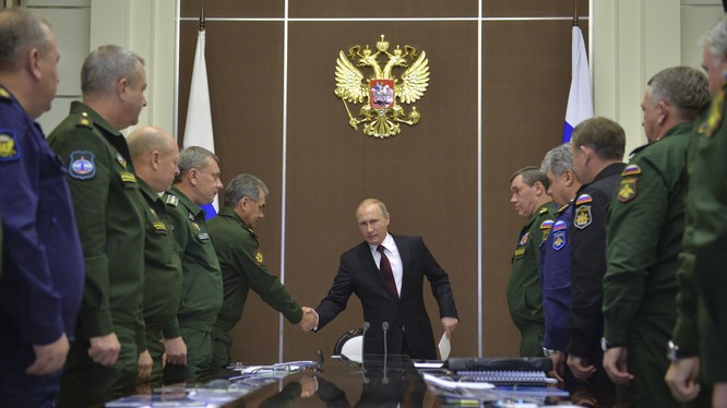 Ông Putin họp với các tướng lĩnh quân đội Nga