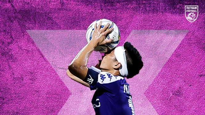 "Chiến binh" Văn Quyết xứng đáng có tên trong đội hình tiêu biểu V.League. Ảnh VF.