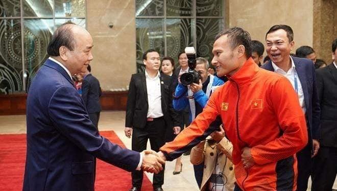 Với hai HCV AFF Cup 2018 và SEA Games 2019, Trọng Hoàng đã vượt qua Công Vinh, trở thành cầu thủ xứ Nghệ có được thành tích tốt nhất. (ảnh VFF)