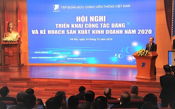 Ông Phạm Đức Long, Phụ trách Hội đồng Thành viên, Tổng giám đốc VNPT phát biểu tại Hội nghị.