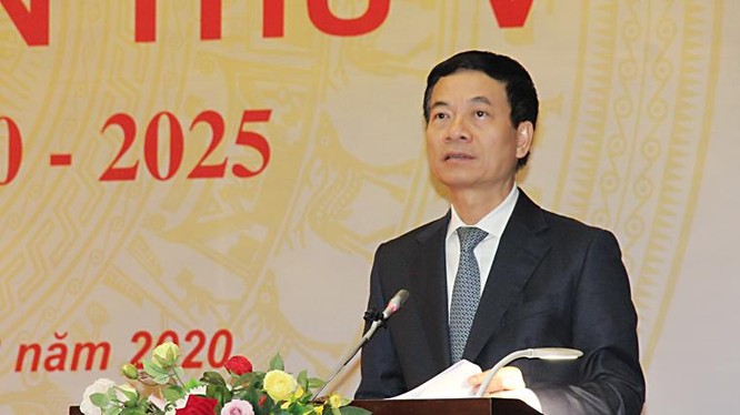 Bộ trưởng Nguyễn Mạnh Hùng phát biểu tại Đại hội. Ảnh MIC