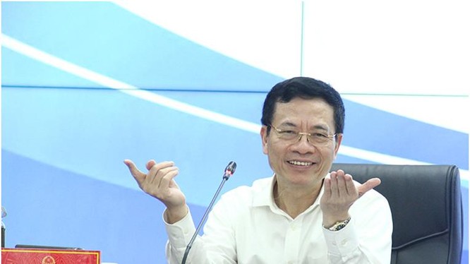Bộ trưởng Nguyễn Mạnh Hùng. Ảnh Mic