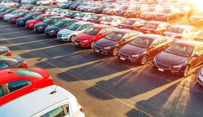 Phân khúc xe nhập trầm lắng là một trong những nguyên nhân khiến cho thị trường giảm sút mạnh trong tháng 2/2018 (Ảnh minh họa)