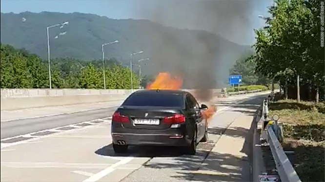 Cơ quan cảnh sát đã phải mở cuộc điều tra hình sự liên quan đến hàng loạt vụ cháy xe BMW trong vài tháng qua. (Ảnh:Yonhap)