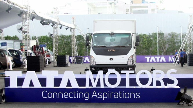 Tại thị trường Việt Nam, xe tải hạng trung Tata Ultra 814 thế hệ mới 2019 có nhiều cải tiến so với đối thủ.