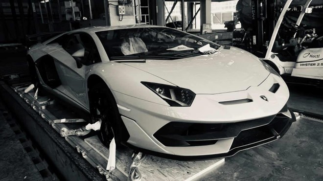 Mẫu xe Lamborghini Aventador SVJ được nhà nhập khẩu cung cấp ảnh