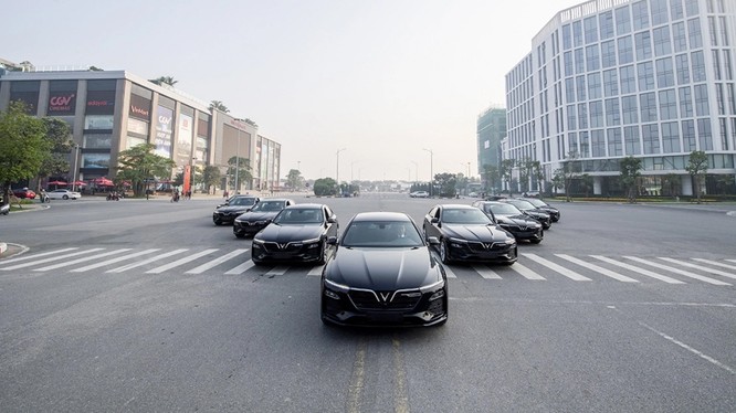 Đoàn xe VinFast phục vụ Hội nghị ASEAN 2020 chính thức lăn bánh thực hiện nhiệm vụ 