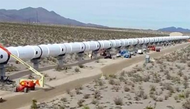 Tỷ phú Elon Musk với tham vọng xây đường ống vận chuyển cao tốc (ảnh: Business Insider)
