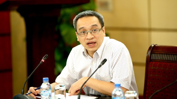 "Trong tháng 9 và tháng 10 này Bộ TT&TT sẽ cấp phép để chi tiết hóa cung cấp dịnh vụ viễn thông 4G ra thị trường"- Thứ trưởng Phan Tâm cho biết.
