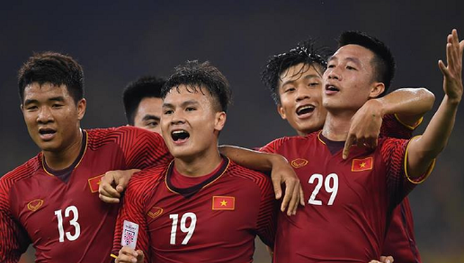 Trận chung kết lượt đi AFF Cup 2018 với Malaysia, Việt Nam có lợi thế khi ghi 2 bàn trên sân khách với tỉ số 2-2. 