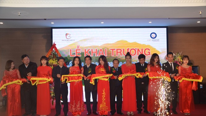 Cắt băng khai trương Khách sạn Pistachio Hotel Sapa.