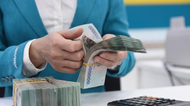 Lãi suất liên ngân hàng lập đỉnh