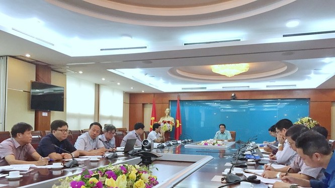 Toàn cảnh cuộc họp dưới sự chủ trì của Thứ trưởng Bộ TT&TT Hoàng Vĩnh Bảo, Trưởng Ban Soạn thảo Nghị định thay thế Nghị định số 159/2013 của Chính phủ.